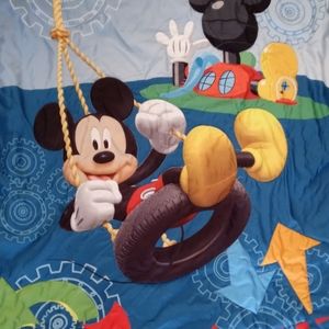 Toddler bed comforter